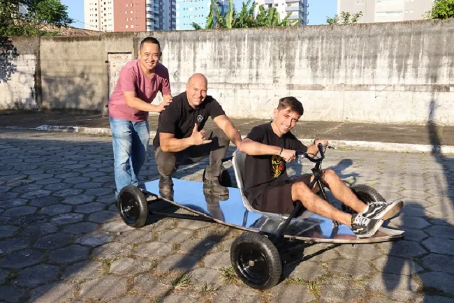 Servidores da Prefeitura de Praia Grande se aventuram em “Corrida Maluca”