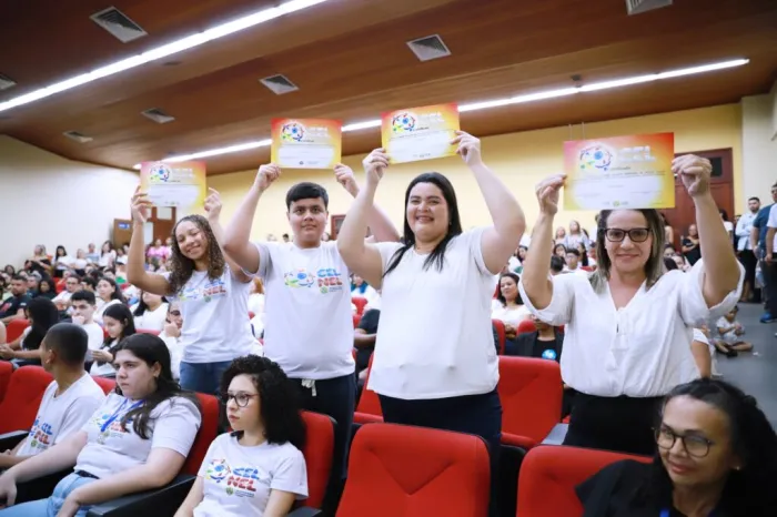 Centro de Estudo de Línguas do Acre forma mais de 1200 alunos