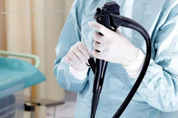 Requerimento reitera pedido de compra de aparelho de colonoscopia ao HRS