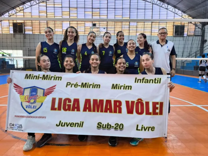 Vôlei feminino infantil participa de festival em Promissão