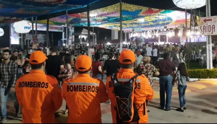 Corpo de Bombeiros alerta para riscos do uso de fogos de artifício e bombinhas no São João