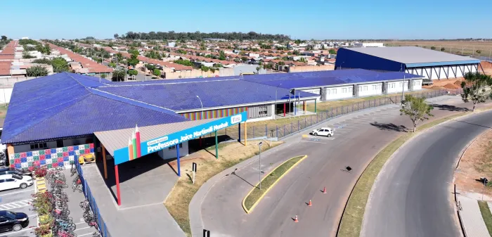 Gestão entrega ginásio da Escola Municipal Professora Joice Martinelli Munhak