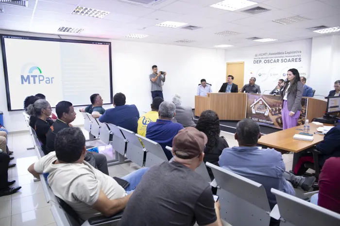 CST da Moradia Popular discute programas habitacionais do governo do estado