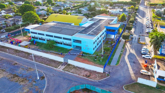 Escola Menino Deus recebe abraço pelos seus 31 anos de fundação