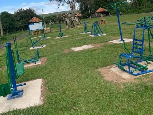 Vereador reitera pedido para construção de uma praça no Assentamento Jonas Pinheiro