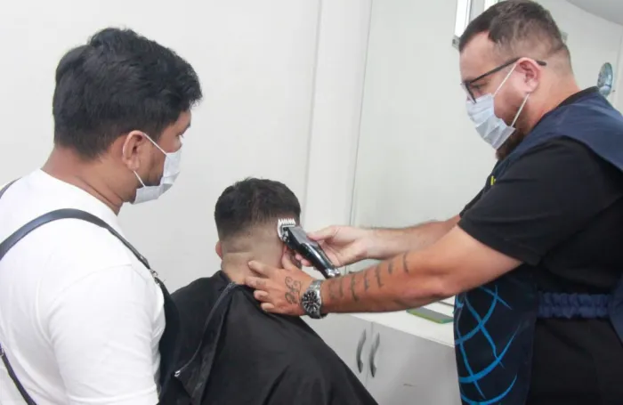 No bairro São Jorge: Cetam realiza ação social na escola Estelio Dalis