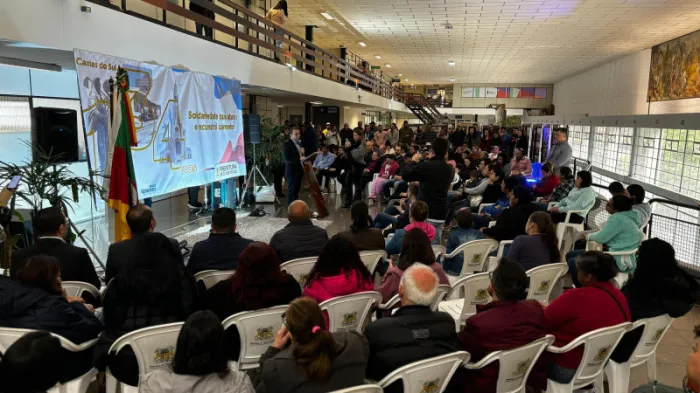 Solenidade foi acompanhada por famílias beneficiadas -Foto: Jorge Fuentes/Ascom Sehab