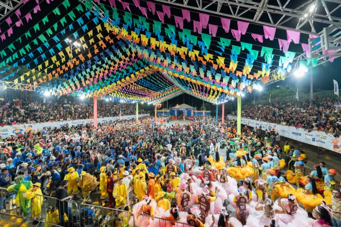 37º Festejo Junino: 1ª noite inicia com cortejo das agremiações, apresentações na Arena e concurso Rainha da Diversidade