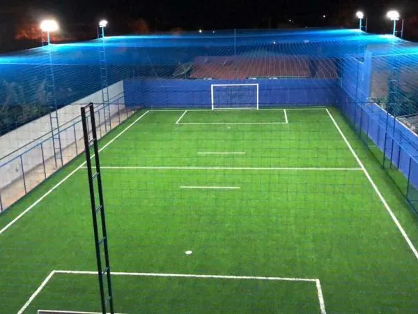 Vereador solicita iluminação pública, no campo de futebol do bairro