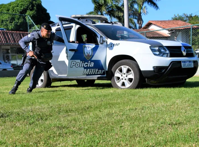 6º BPM MINISTRA INSTRUÇÃO DE CONTRAEMBOSCADA PARA AS EQUIPES DE RÁDIO OCORRÊNCIA (RO)