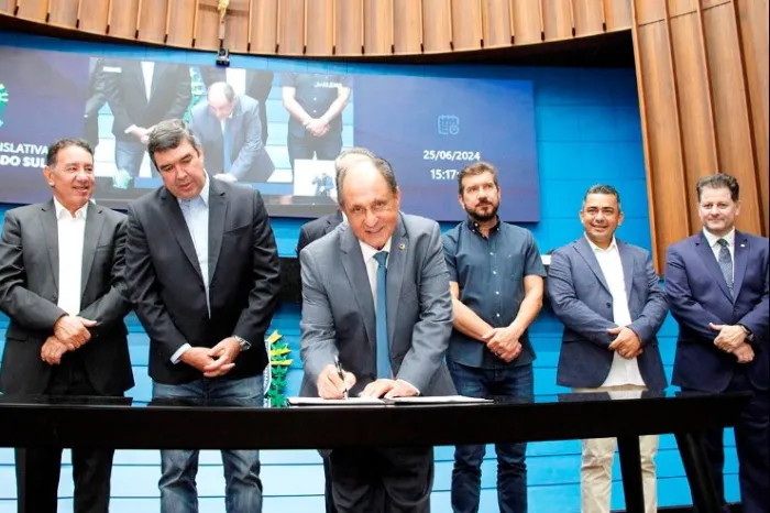 Zé Teixeira garante emendas e tem trabalho reconhecido na ALEMS