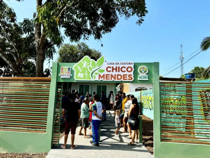 Governo do Acre entrega Casa da Cultura Chico Mendes