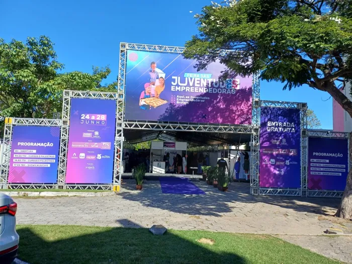 Juventudes apresentam seus empreendimentos em feira organizada pelo Governo do Estado