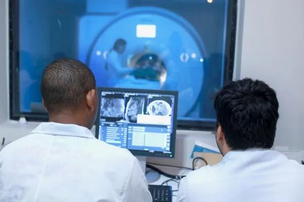 Vereador requer equipamento de ressonância magnética para o HRS