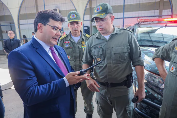  Governador Rafael Fonteles entrega sistema de radiocomunicação para polícias do Piauí