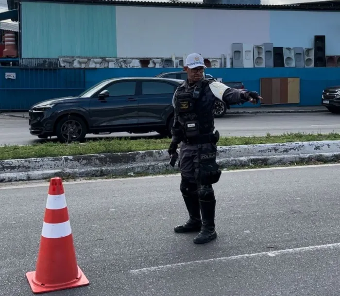 Batalhão de Policiamento de Trânsito da PMAM realiza policiamento preventivo nas ruas da capital amazonense