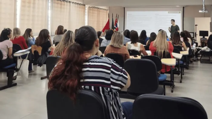 Coordenadores pedagógicos participam de formação sobre alfabetização