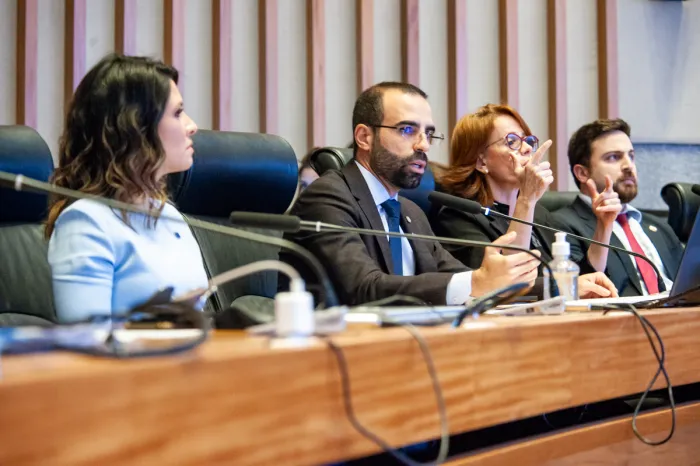 Manzoni lança Frente Parlamentar da Nefrologia
