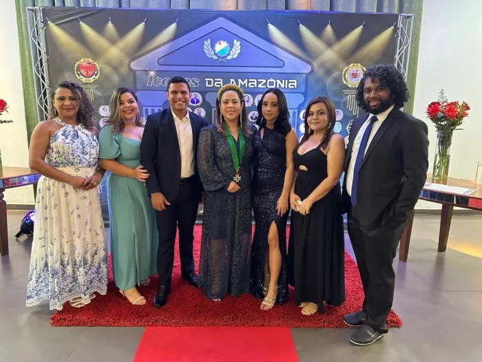 Gestora do Estado recebe Cruz do Mérito da Amazônia por sua atuação à frente da pasta do meio Ambiente