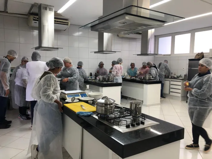 Saúde realiza Oficina Prática de Papinha