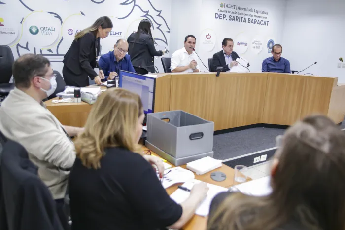 CCJR aprecia 28 projetos de lei