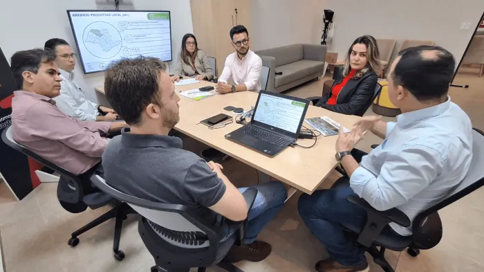 Planejamento e Senai discutem implantação de laboratório UpLab