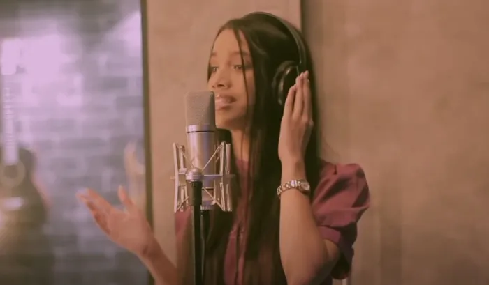Jovem estudante grava clipe musical após vencer concurso promovido pela 14ª Gerência Regional de Educação