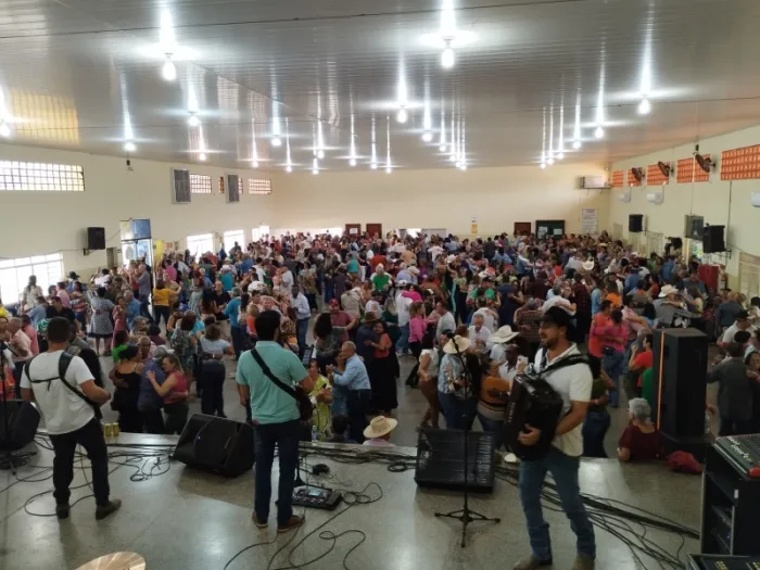 Encontro Regional da Terceira Idade reúne mais de 1,1 mil idosos em Costa Rica
