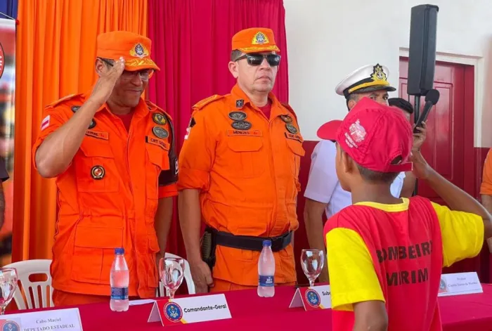 Em Itacoatiara, CBMAM amplia serviço operacional e encerra aulas do 1º semestre do Programa Bombeiro Mirim