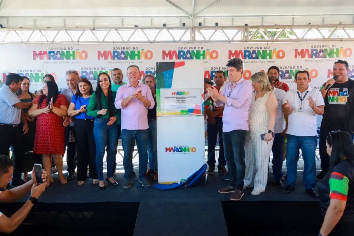 Governo do Estado entrega sistemas de abastecimento de água e inaugura praça em São Domingos do Azeitão