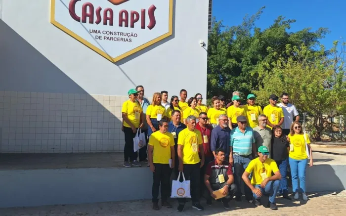 Com o apoio do Estado, produtores de mel participam de intercâmbio de criação de abelhas no Piauí
