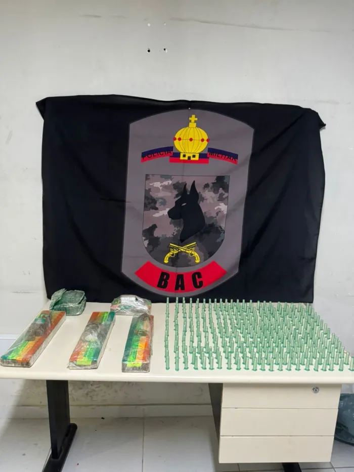BAC apreende drogas no Morro do Jaburu em Vitória