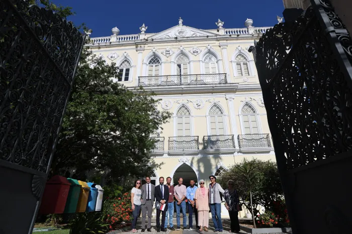 Pesquisador de universidade portuguesa visita sede do MP