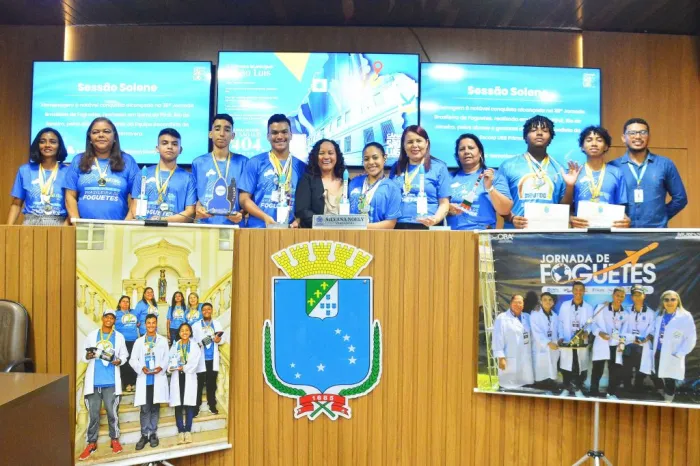 Câmara homenageia equipe recordista da 38ª Jornada Brasileira de Foguetes