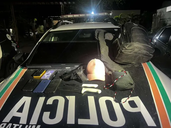 PMCE captura quarteto suspeito de roubo e recupera bens das vítimas no Dias Macedo