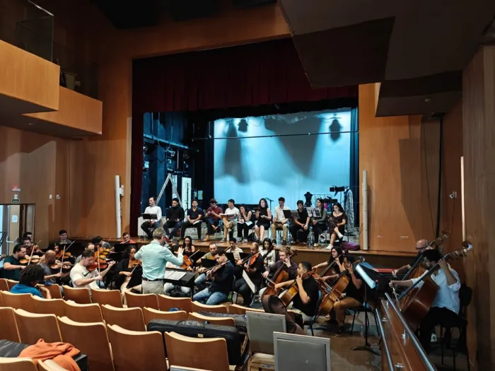 5º Vitória Ópera Estúdio recebe o diretor de ópera italiano Marco Gandini e apresenta a ópera cômica de Rossini
