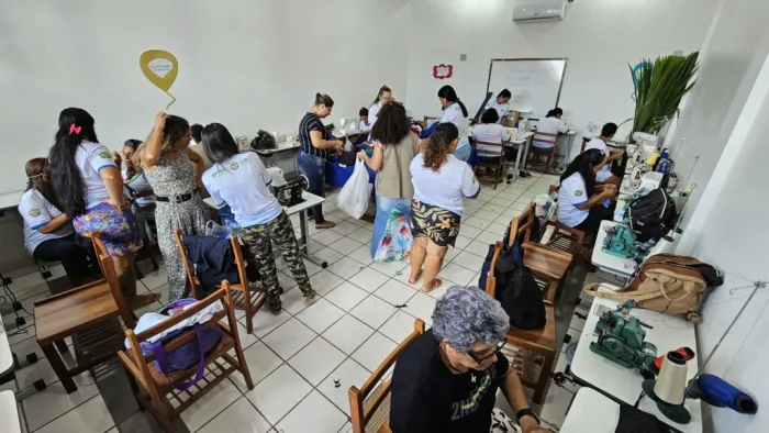 Ieptec oferece vagas para mulheres de Plácido de Castro e Cruzeiro do Sul em cursos de masseira e costureira