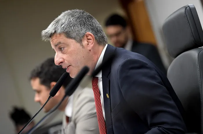 Especialistas avaliam vantagens do real digital em audiência na CCDD