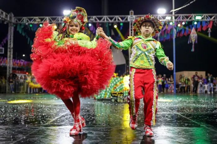 Concurso Realeza Caipira agita primeira noite do Arraial Cultural