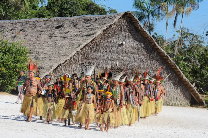 Danças e cânticos marcam o primeiro dia de Festival Atsa Puyanawa, em Mâncio Lima
