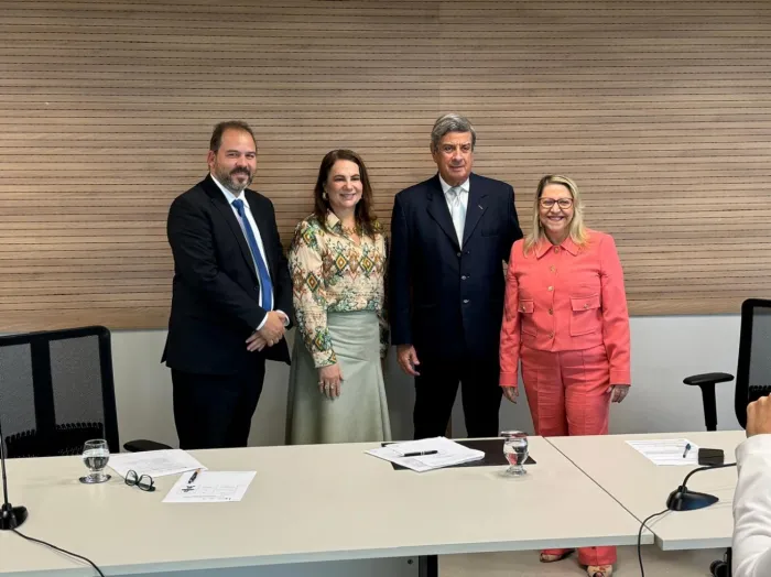 Prefeitura de Feira e TJBA assinam acordo para otimizar processos fiscais com inteligência artificial
