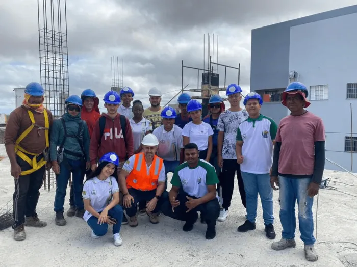 Estudantes de Paulistana realizam visitas técnicas durante projeto desenvolvido nas férias escolares