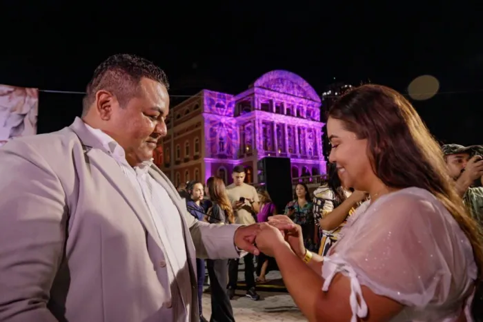 Mais de 160 casais dizem ‘sim’ em cerimônia de casamento apoiada pelo Governo do Amazonas