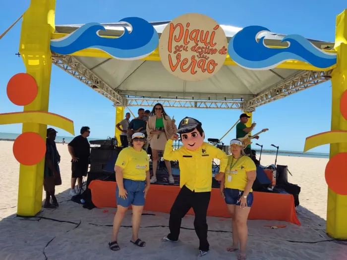 Detran-PI intensifica ações educativas de trânsito e orienta turistas no litoral