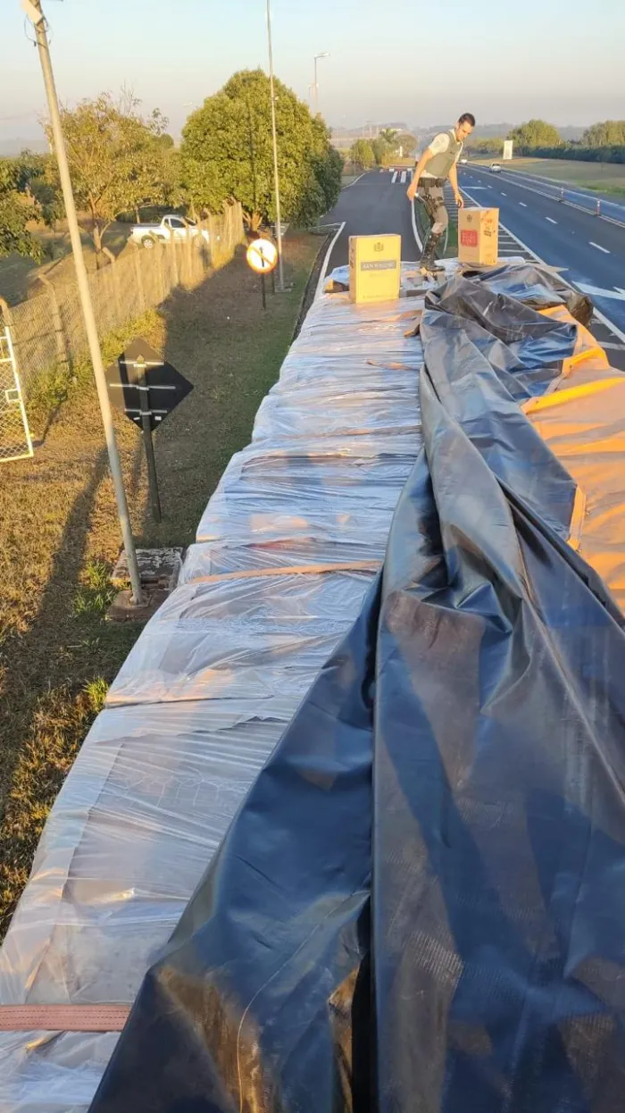 Polícia rodoviária apreende quase 9 milhões de cigarros no interior de SP