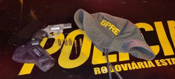Em duas abordagens distintas, BPRE prende dois suspeitos por porte ilegal de arma