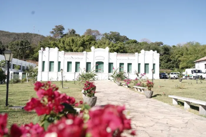Palácio da Instrução, na cidade de Goiás: estado vai investir R$ 1,7 milhão para reforma geral do prédio histórico (Fotos: Alexandra Rita e Solimar de Oliveira)