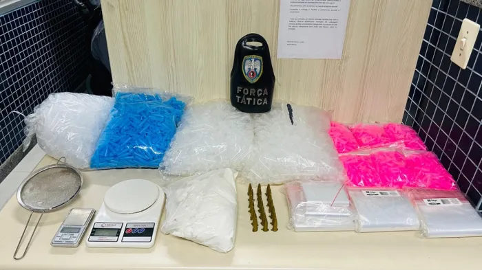 PM apreende drogas em Vila Velha