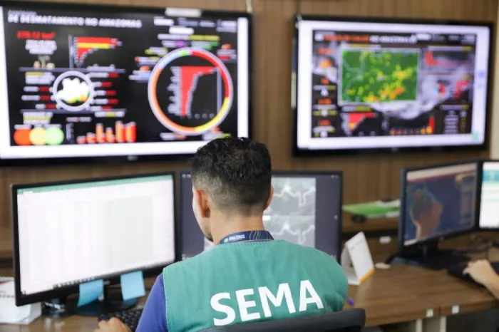 Governo do Amazonas combate mais de 2,2 mil focos de calor e intensifica monitoramento no estado