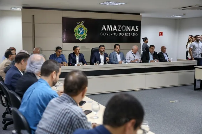 Representantes do comércio aprovam medidas do Governo do Amazonas para fortalecer economia na estiagem